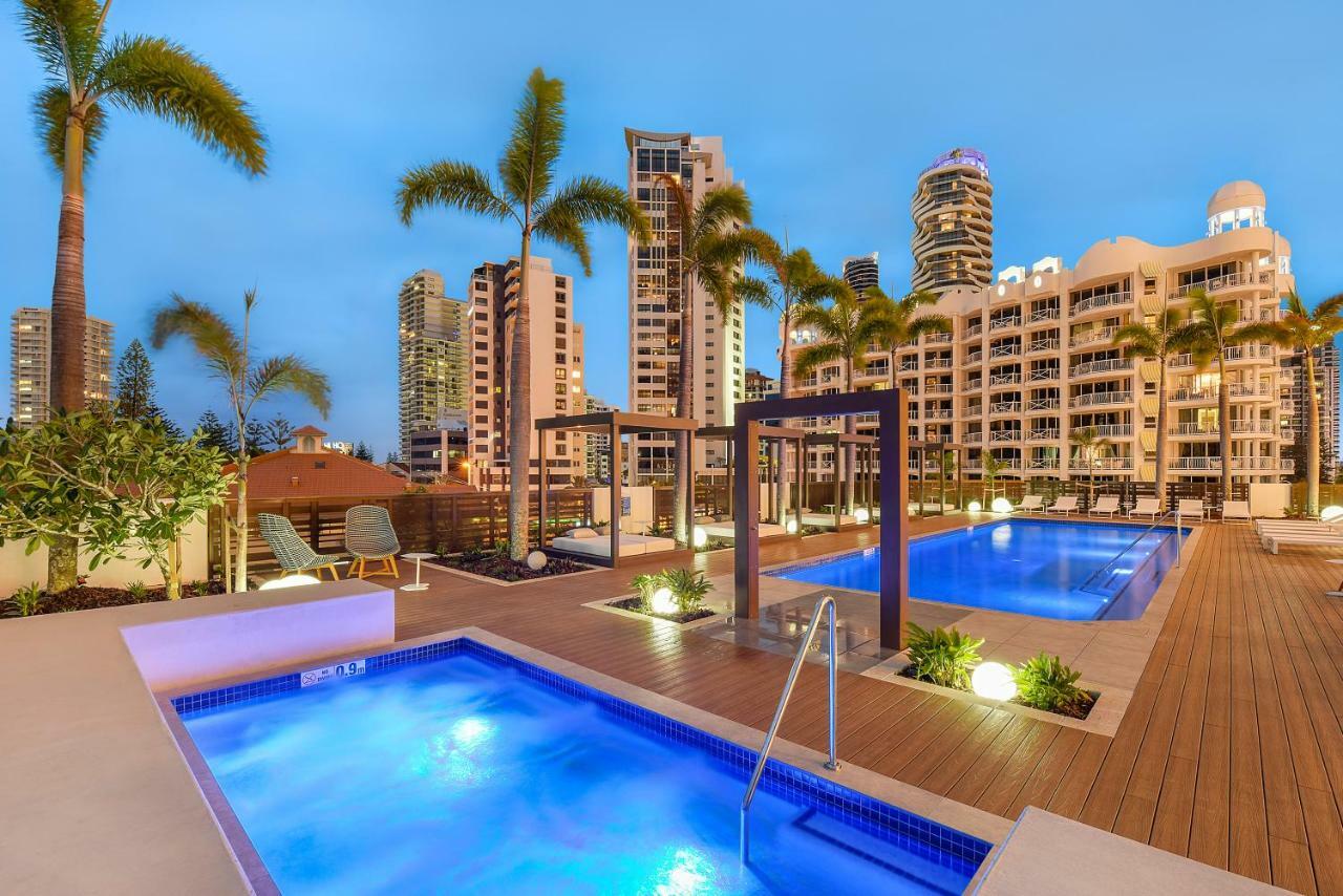 Qube Broadbeach Ocean View Apartments โกลด์โคสต์ ภายนอก รูปภาพ