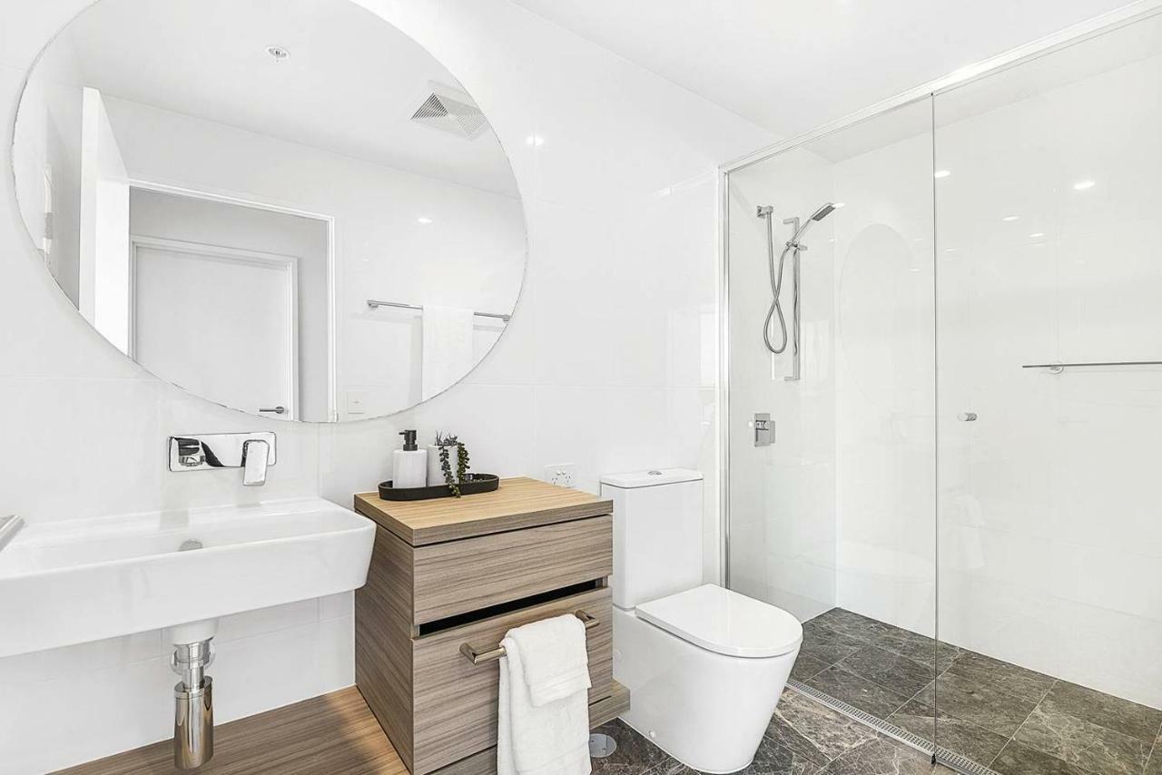 Qube Broadbeach Ocean View Apartments โกลด์โคสต์ ภายนอก รูปภาพ
