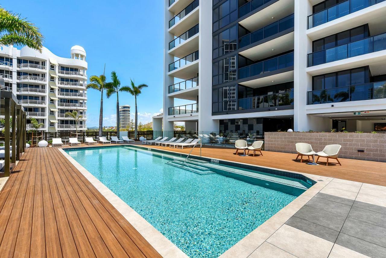Qube Broadbeach Ocean View Apartments โกลด์โคสต์ ภายนอก รูปภาพ