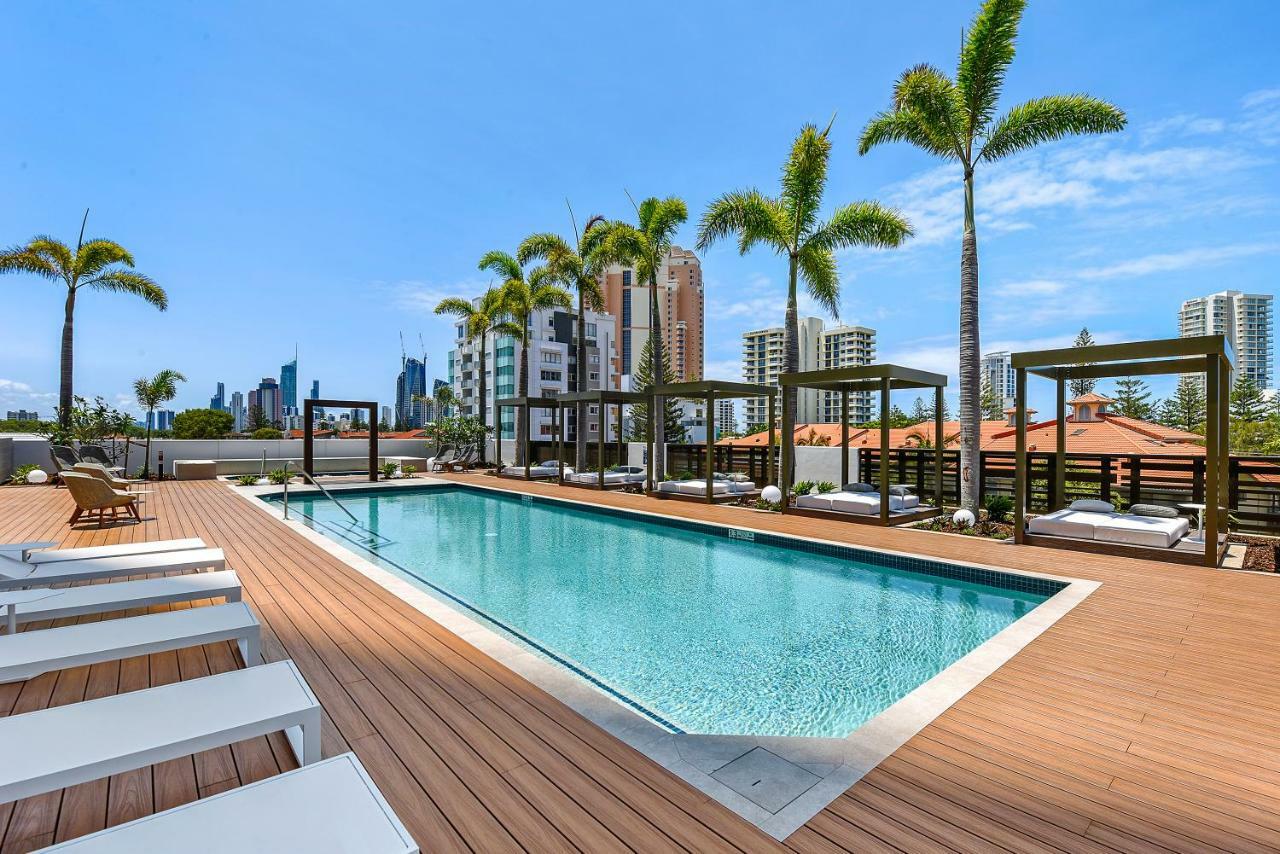 Qube Broadbeach Ocean View Apartments โกลด์โคสต์ ภายนอก รูปภาพ